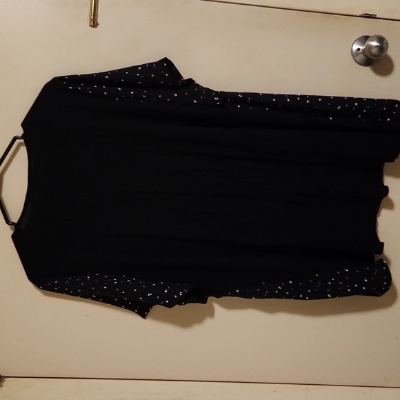 🏷 [50% 2+] Spotted Blouse - Picture 3 of 6